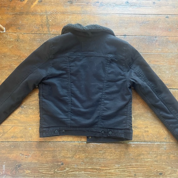 Women’s Levi’s black denim Sherpa lined jacket size small - Picture 3 of 3